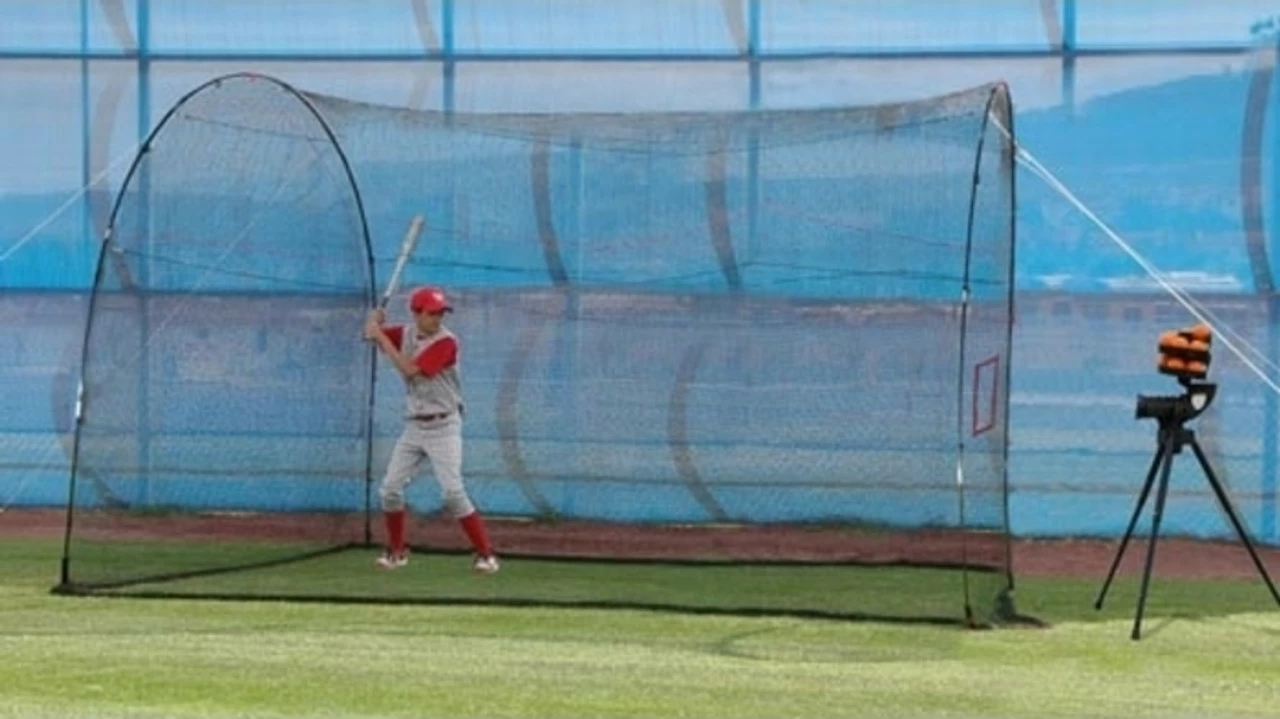 Heater Sports Power Alley Lite Ball Machine And 12' Home Run Batting Cage - Image 3